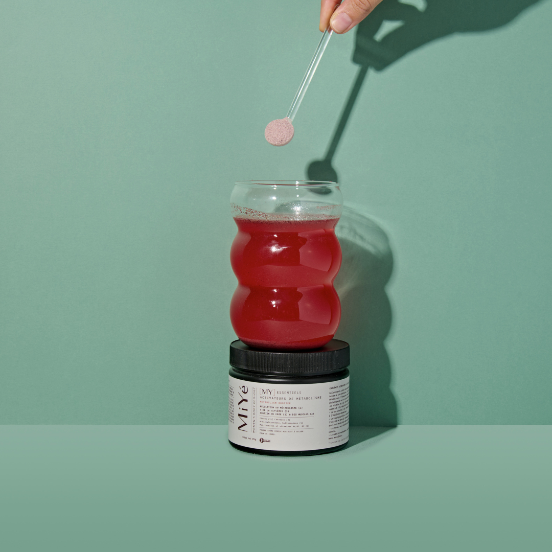 Cherry and hibiscus flavored food supplement with no added sugar to boost metabolism